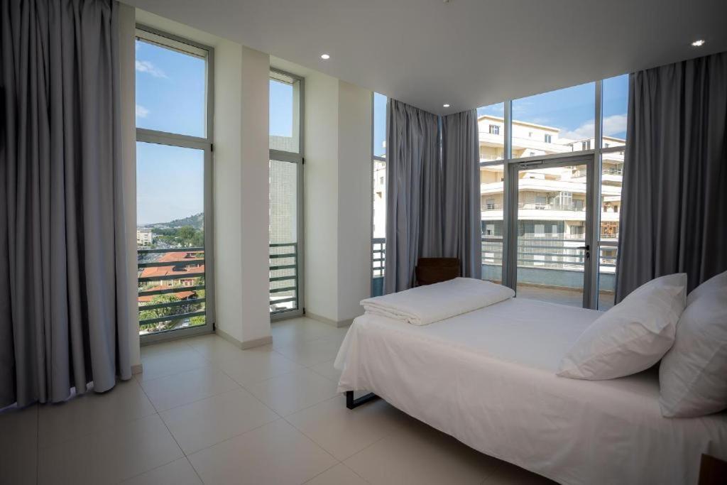 Sky Hotel Shkodër Dış mekan fotoğraf